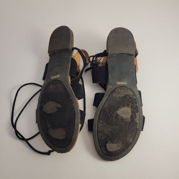 Lulu's black strappy sandals - Picture 5 of 5